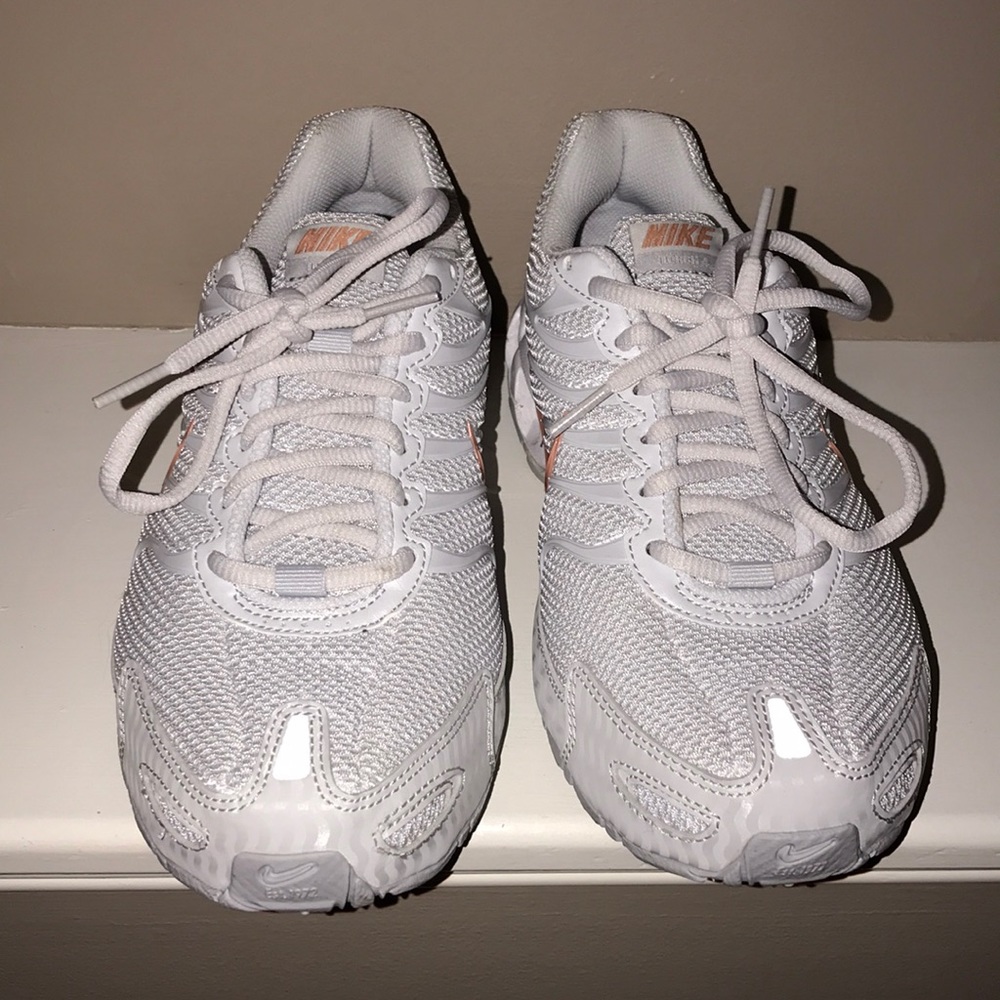 nike airmaxes